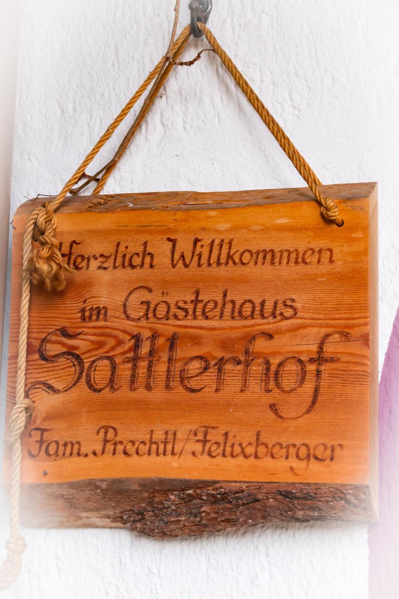 Gaestehaus Sattlerhof Bernau am Chiemsee Bagian luar foto